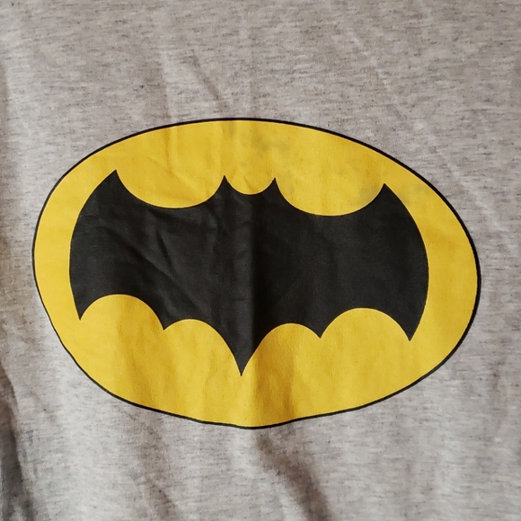 ⭐Batman tee - Picture 2 of 3